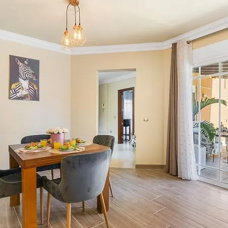Luxury With Sea View, Heated Pool *
