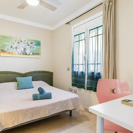 Luxury With Sea View, Heated Pool