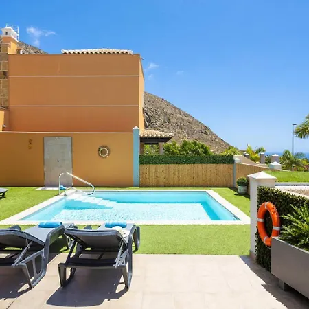 Luxury With Sea View, Heated Pool *
