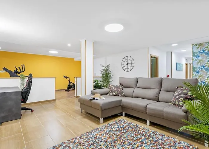 Вилла Luxury With Sea View, Heated Pool *