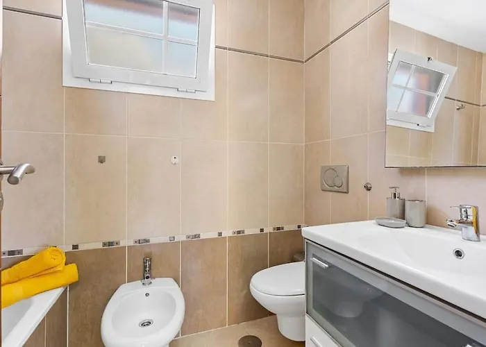 Вилла Luxury With Sea View, Heated Pool *