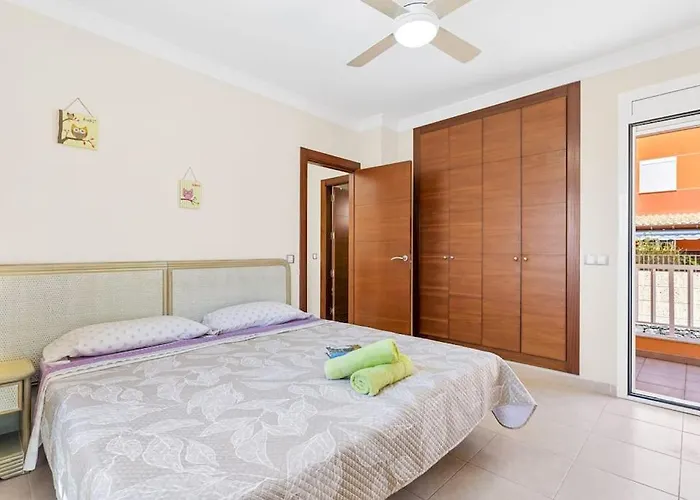 Luxury With Sea View, Heated Pool Арона