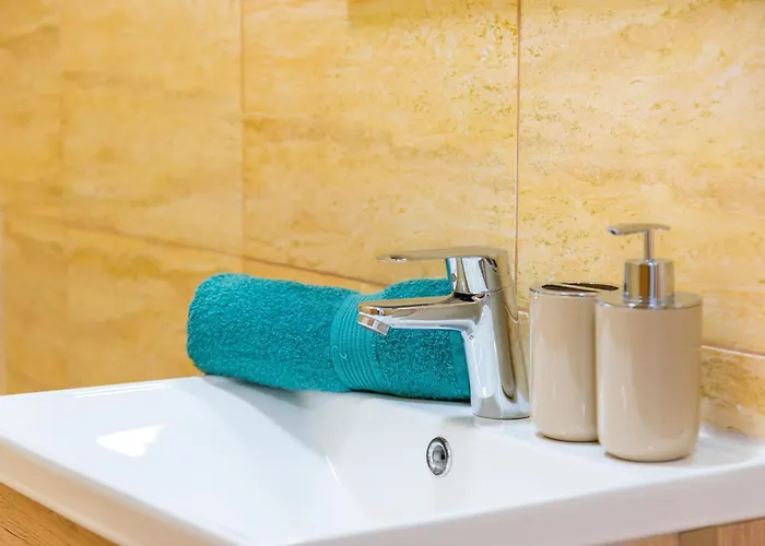 Вилла Luxury With Sea View, Heated Pool Арона