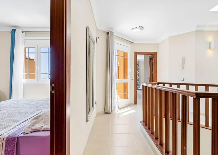 Luxury With Sea View, Heated Pool Villa Arona (Tenerife)