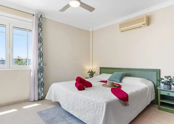 Luxury With Sea View, Heated Pool