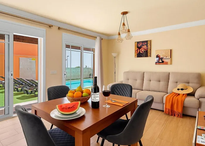 Luxury With Sea View, Heated Pool Villa *